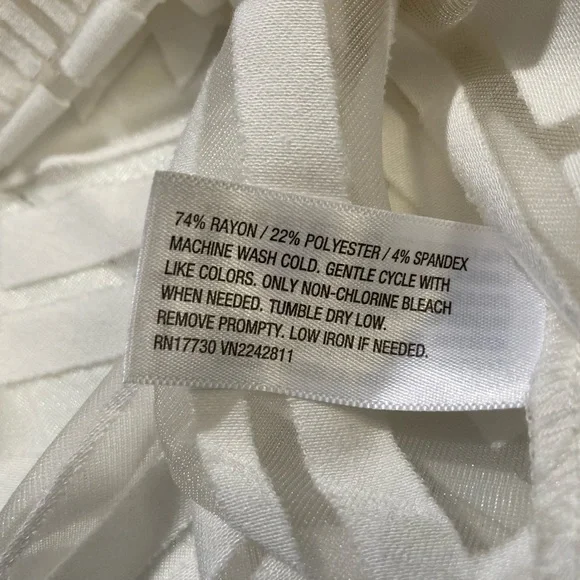 Mossimo Medium White Tank Top Shirt Geometric Aztec Pattern See Through Stripe - Picture 9 of 11